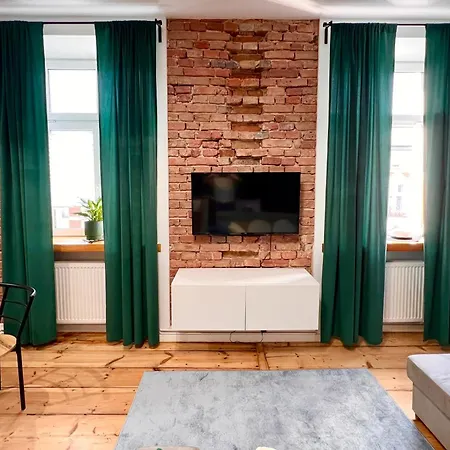 Manekin Piotrkowska 65 우치